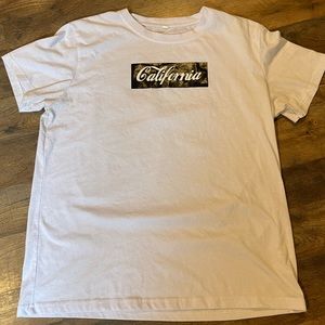 white cali shirt size L